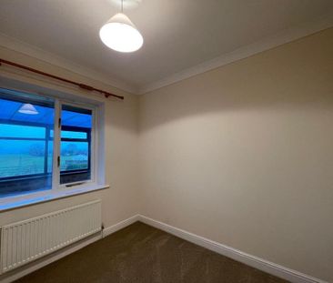 3 bedroom detached bungalow to rent - Photo 6