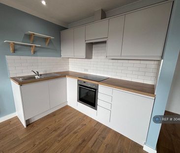 Studio to rent - Photo 5