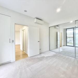 Modern 1x1 Apartment in Secure Red Castle Complex - Photo 1