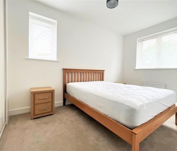 Tovey Green, Guildford , Surrey, GU3 - Photo 6