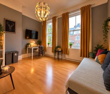1 Bed Flat, Holland Park Gardens, W14 - Photo 5