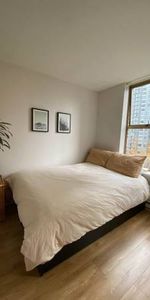 Yaletown Fully Furnished 2 BED 1 BATH + DEN Apartment - Photo 3