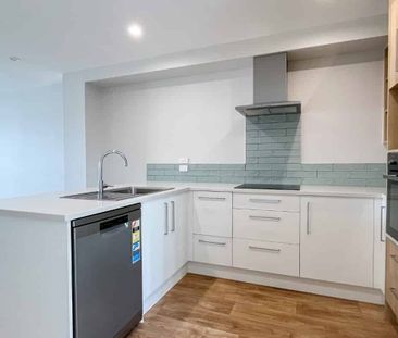 3 Bedroom Townhouse in Mangere Bridge! - Photo 3