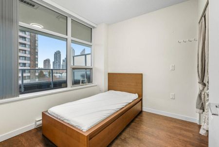 801-4880 Bennett St, Burnaby - Photo 2