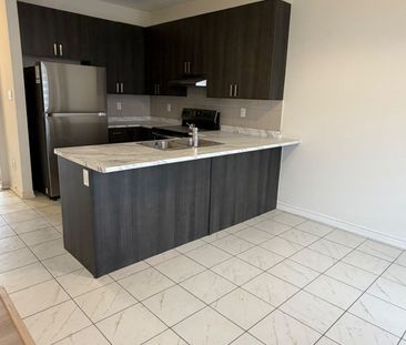 For Lease - 39 Harpin Way, Centre Wellington, Ontario - Photo 6