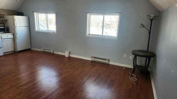 123 Elgin St. - Upper Unit [Available Now] - Photo 1