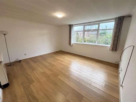 Green Court, Hall Green, B28 - Photo 2