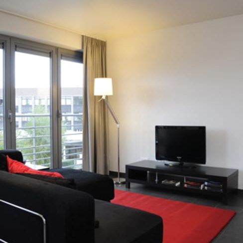 Appartement te huur - Photo 1