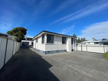 Tidy 3 Bedroom home in Whakatane CBD - Photo 4