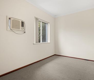 Cosy Claremont Townhouse For Lease! - Photo 2