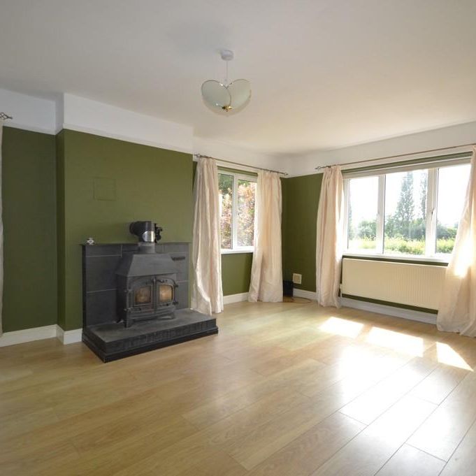 2 bedroom detached bungalow to rent - Photo 1