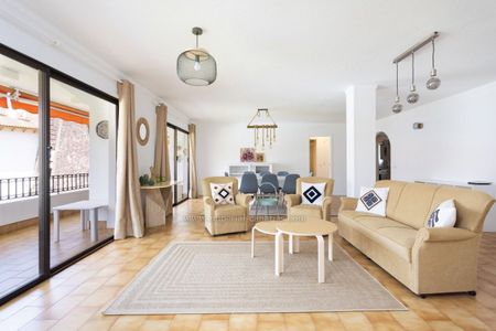 Espléndido piso XL completamente amueblado en la mejor zona del Puerto e la Cruz! - Photo 5