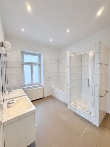 Großzügige 3-Zimmer-Altbauwohnung mit 2 Balkonen in Klosterneuburg mit traumhaftem Blick auf das Stift Klosterneuburg! - Photo 3