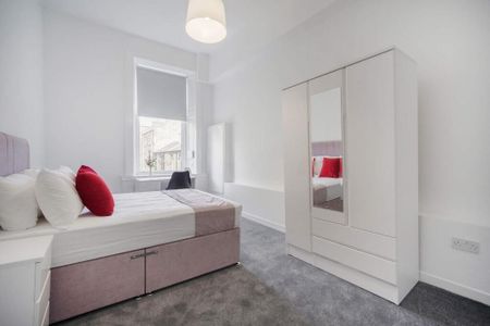3 bedroom flat to rent - Photo 4