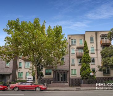 STUDIO GEM IN THE HEART OF LYGON STREET - FURNISHED - Photo 5