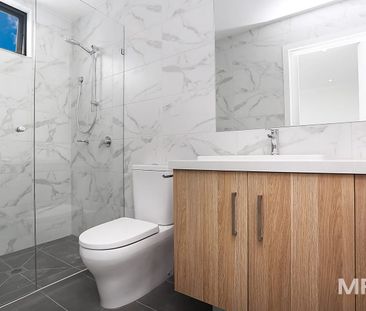 Sundrenched and spacious apartment - Photo 6