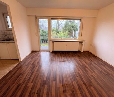Grünblick inklusive! Renovierte 2-Zi.-Wohnung mit Balkon - Photo 1