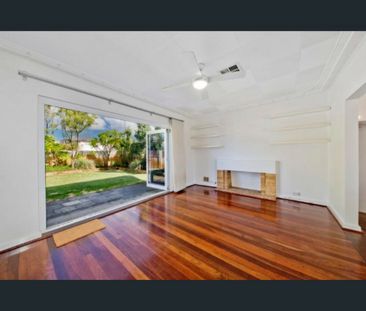 Spacious 3 Bedroom Home - Photo 2