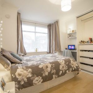 5 bedroom house to rent - Photo 2