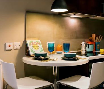 Classic Bigger Studio - Top Floor - Photo 6