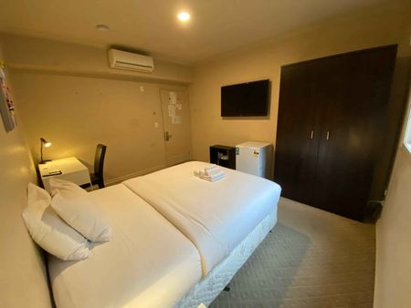 Room 4 (Non Ensuite) - Photo 2