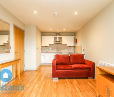 1 bed Apartment for Rent - Photo 3