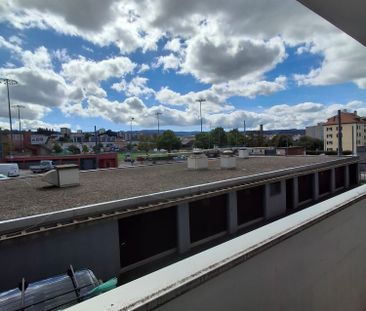 Appartement 3.5 pièces lumineux avec balcon à La Chaux-de-Fonds - Photo 3