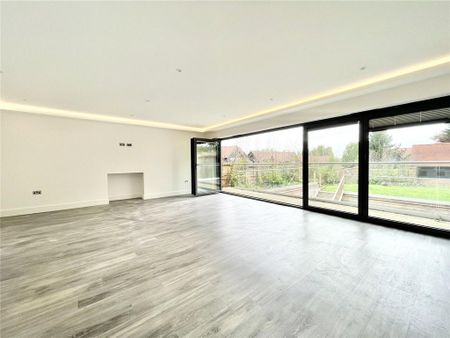 5 bedroom detached house to rent - Photo 2