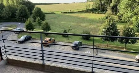 Ruim en licht appartement van 112 m² met 2 slaapkamers, keld - Photo 5