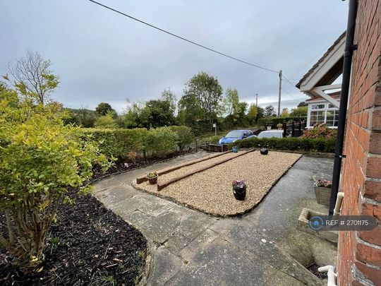 3 bedroom semi-detached house to rent - Photo 1