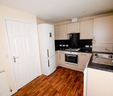 3 bed house to rent in St Aloysius View, Hebburn, NE31 - Photo 6