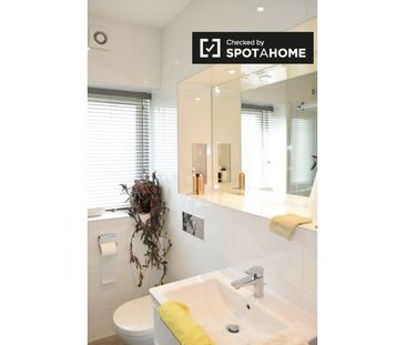 Cute room to rent in 4-bedroom house in Terenure, Dublin - Photo 4