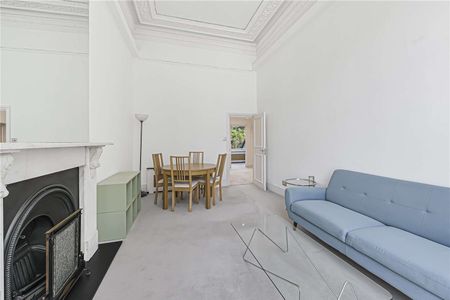 This very well presented two double bedroom apartment with a separate mezzanine in the second bedroom. - Photo 3