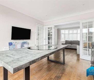 Charter Way, Southgate, London, N14 - Photo 3