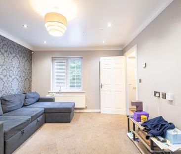3 bedroom end of terrace house to rent - Photo 1
