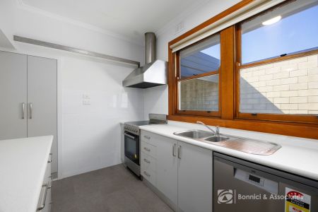 22 Osburn Street, Wodonga - Photo 2