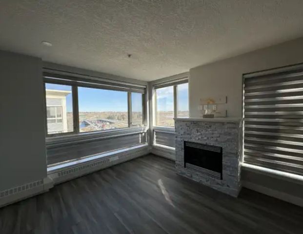 Cozy Penthouse Near Downtown Calgary | 608 - 35 Inglewood Park SE, Calgary - Photo 1