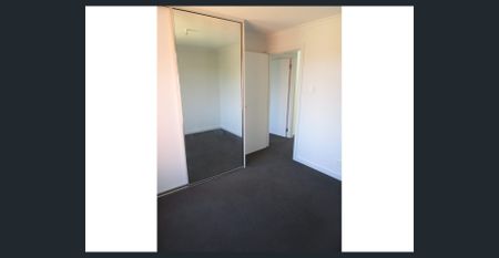 3 BR HOME WITH AIR-CON, BUILT-INS AND YARD, SO CLOSE TO EVERYTHING!! - Photo 5