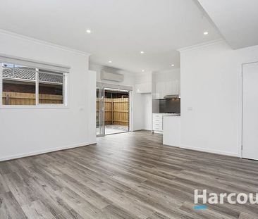 Executive Two Plus Study Modern Townhouse - Photo 1