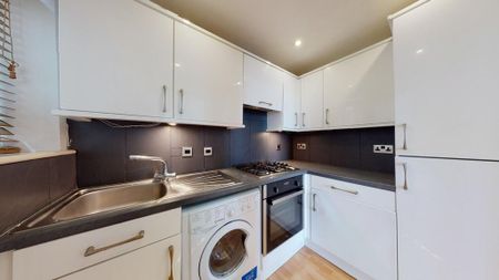 Studio to rent - Photo 2