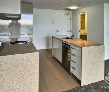 More Than a One-Bedroom – Space, Style & Spectacular Views - Photo 3