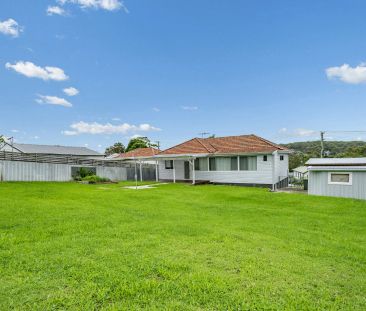 THREE BEDROOM HOME - Photo 5