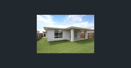 Premium Family Living in Caboolture South - Photo 5