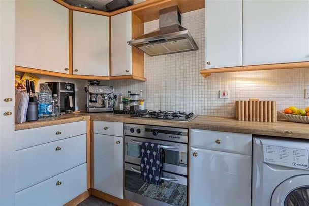 O'leary Drive, Cardiff Bay, Cardiff, CF11 - Photo 1