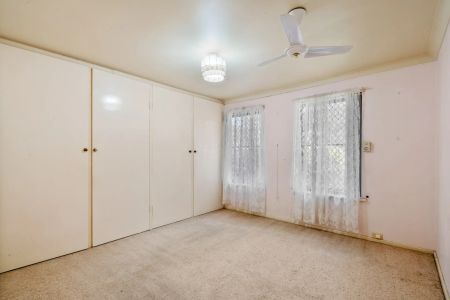 Family-Friendly Living In a Coastal Setting. - Photo 3