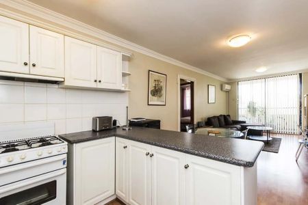 Just in time for with Autumn & Winter... this bright apartment is partly furnished with air con, close to shops, restaurants, beach and train line! - Photo 5