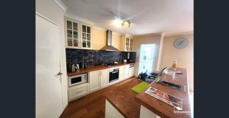 SHARED PROPERTY IDEAL FOR STUDENTS! - Photo 4