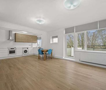 West Heath Avenue, London, NW11 - Photo 2