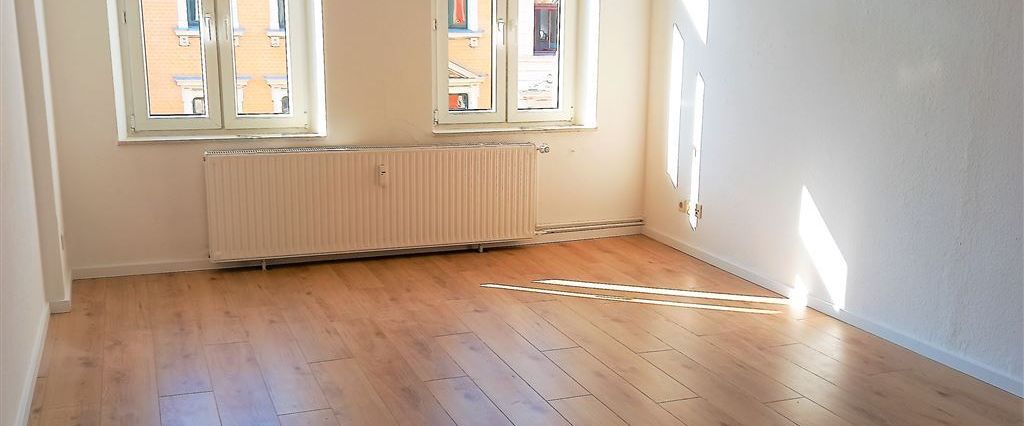 CONNEWITZ! Toll geschnittene 2-Raum Whg. Bad mit Fenster, Dachbox - Photo 1