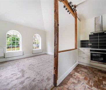 An immaculately presented converted Coach House close to Hawkhurst ... - Photo 4